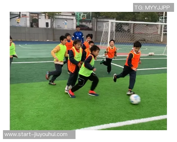 掌握足球技巧提升球技的十个实用方法与训练建议